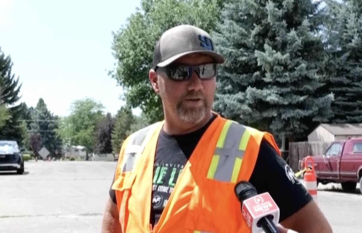 A Feel Good Friday surprise for a man who helped a stranger fix a garage door following an accident