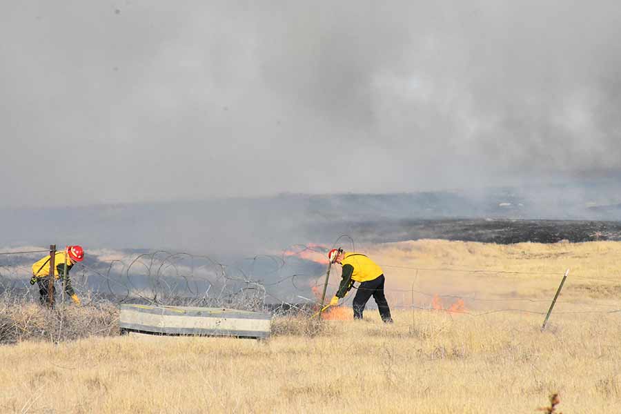 Firefighters investigating cause of 90-acre fire west of Idaho Falls