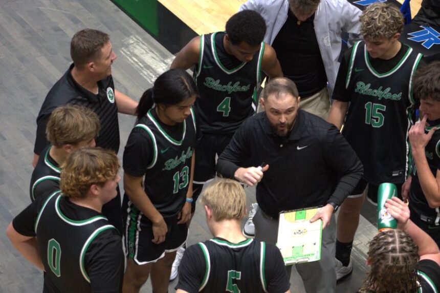 blackfoot boys basketball huddle