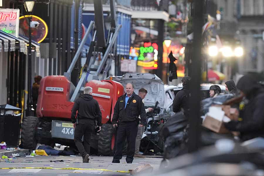 The Latest: FBI identifies driver in deadly New Orleans attack