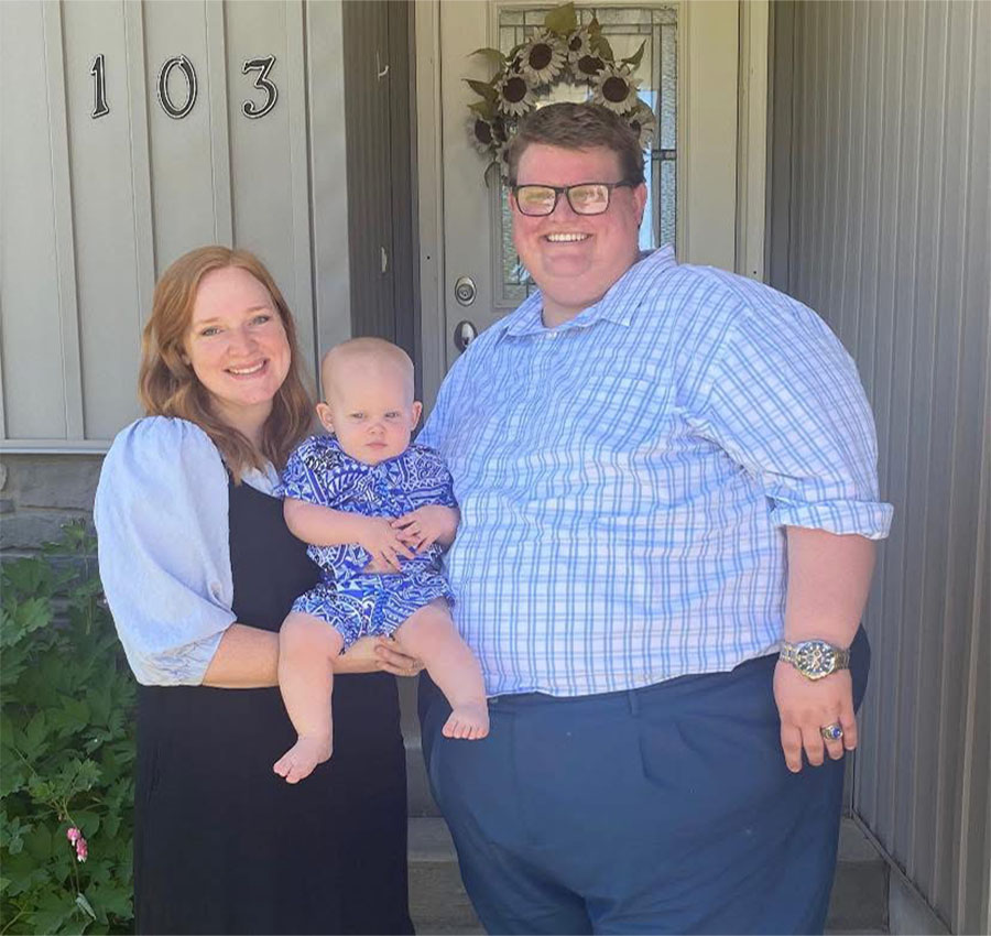 Matt Tanner with his family when he weighed 630 pounds.
