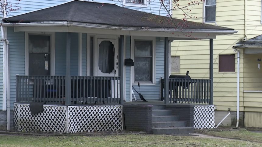 WEWSmanchargedmurdericebaths56