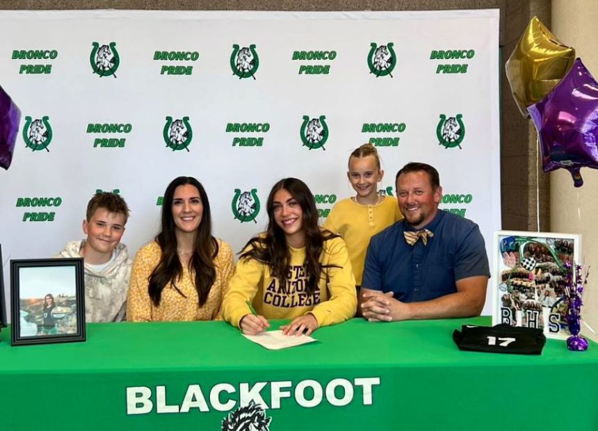 Blackfoot’s Lilian Harper signed this week to play volleyball at Eastern Arizona College in Thatcher, Arizona. | Courtesy photo
