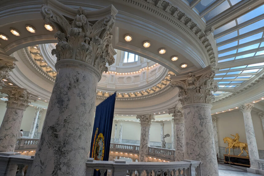 flag in Idaho State Capitol