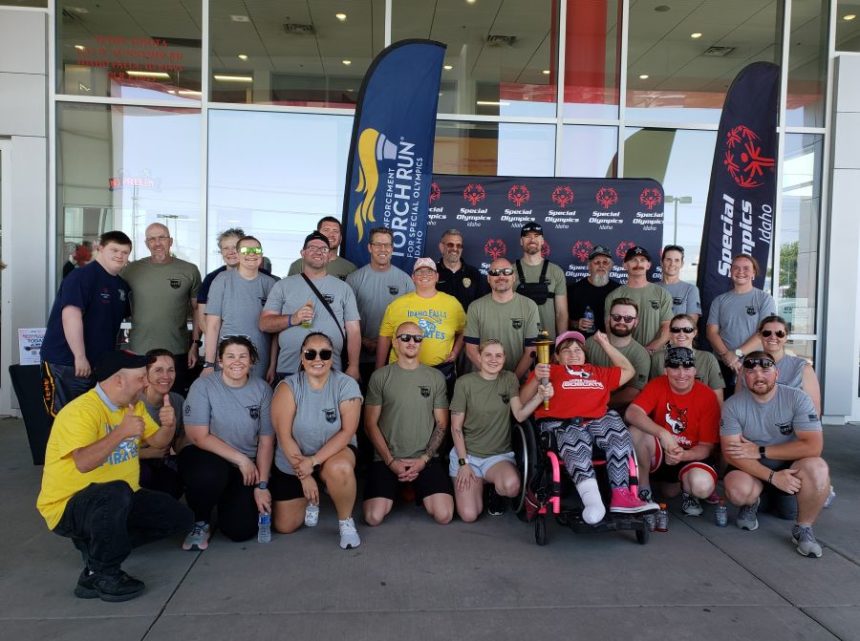 Participants in the Law Enforcemnt Torch Run pose after Tuesday's event. | Allan Steele, EastIdahoSports.com