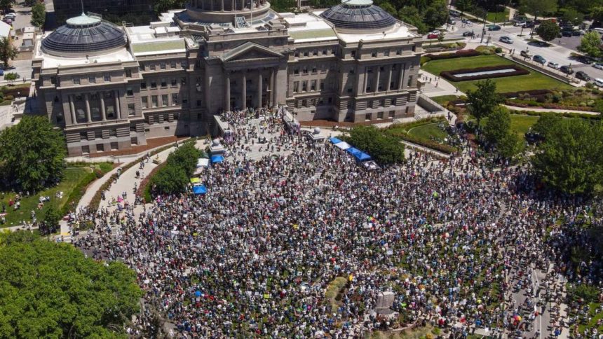 Thousands gather in front of the Idaho State Capitol Building for a No Kings protest in downtown Boise, Saturday, June 14, 2025. Darin Oswald doswald@idahostatesman.com