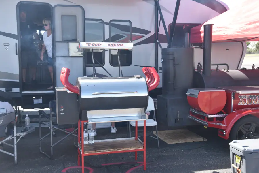 Custom hotrod smoker brought by Extreme BBQ- Smoke-N-Wings