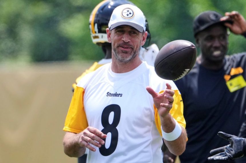 Pittsburgh Steelers quarterback Aaron Rodgers (8) looks on during practice at NFL football minicamp, Tuesday, June 10, 2025, in Pittsburgh. (AP Photo/Gene J. Puskar)