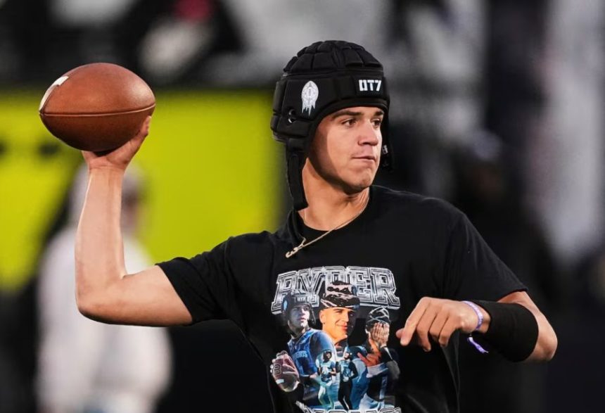 Cold Hearts quarterback Ryder Lyons throws a pass during an OT7 Week 4 game against RWE, Saturday, April 5, 2025, in Dallas. Tony Gutierrez, Associated Press