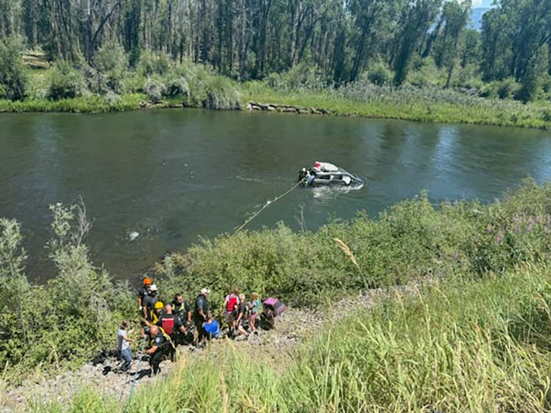 Video shows dramatic rescue of Utah family whose car rolled into the Snake River – East Idaho News