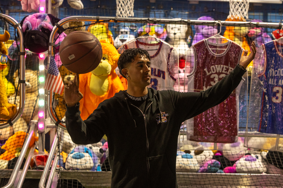 A carnie showing off his skills while promoting a skill game. | Daniel V. Ramirez, EastIdahoNews.com