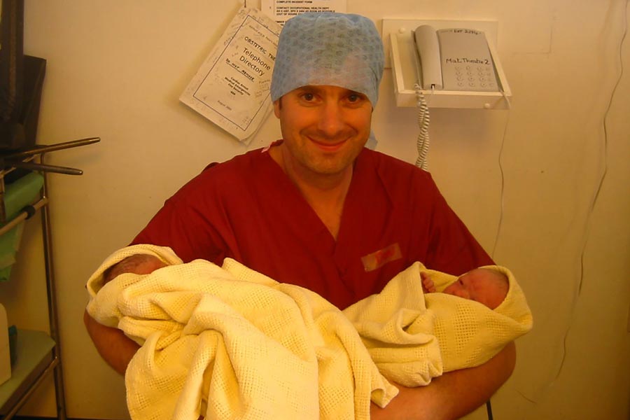 CNN sports anchor Don Riddell welcomes his twin sons in 2006.