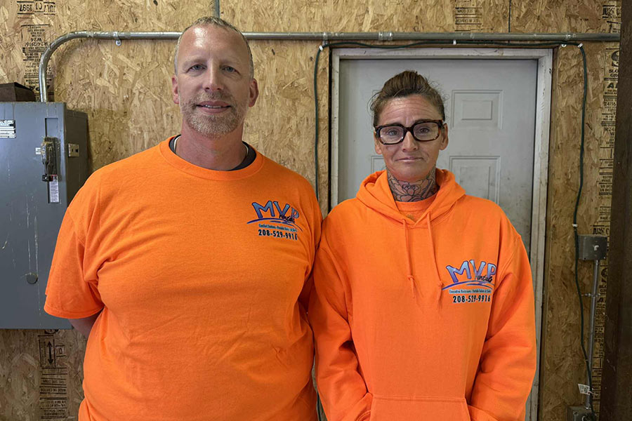 Brandon Farley and Tabitha La Fountaine Farley | | Kaitlyn Hart, EastIdahoNews.com