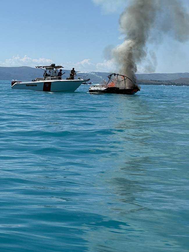 boat fire 4
