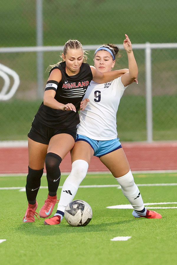 Highland girls soccer Devree Bell, Thunder Ridge girls soccer Natalya Garcia
