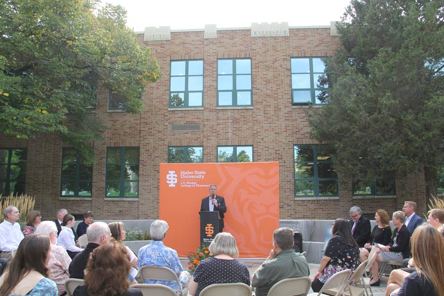 President Wagner delivers his address at the grand opening ceremony.