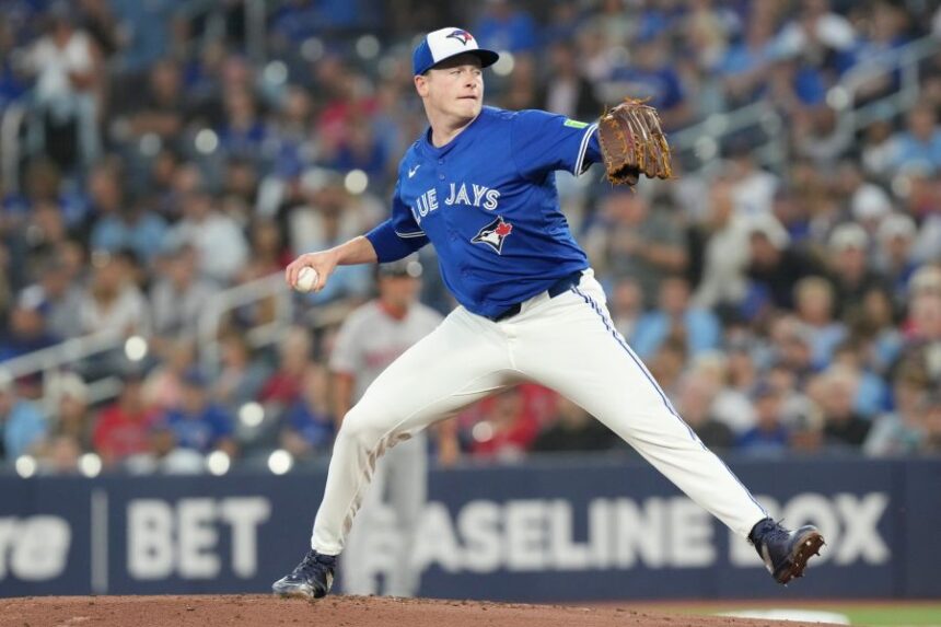 Toronto Blue Jays pitcher Louis Varland (77) works against the Boston Red Sox during first inning MLB baseball action in Toronto on Thursday Sept. 25, 2025. (Chris Young/The Canadian Press via AP)