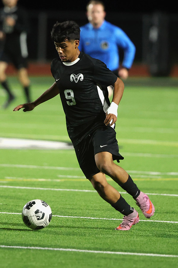 Highland boys soccer Martin Robles-Aleman