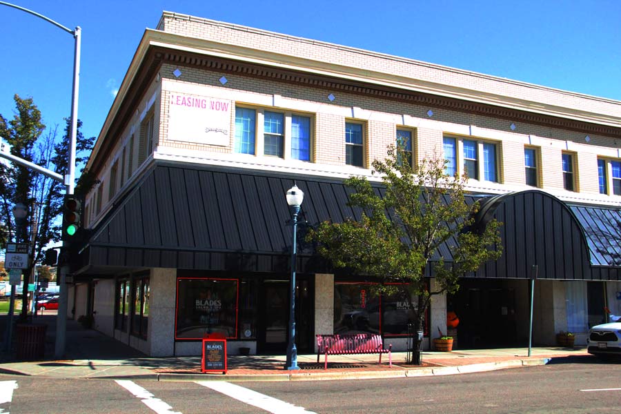 The outside of Station Square.
