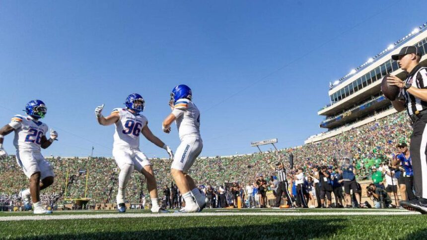 Boise State dropped its second game of the season, falling 28-7 at Notre Dame. | Idaho Statesman.