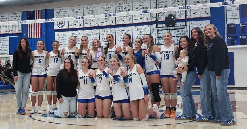The Sugar-Salem volleyball celebrates its 4A District 6 tournament title. | Allan Steele, EastIdahoSports.com.