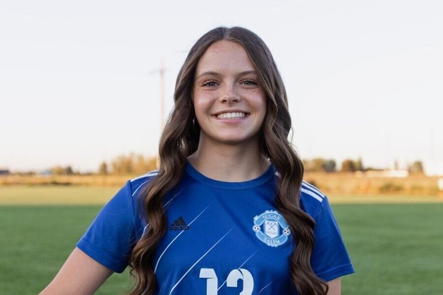 Sugar-Salem’s Kamryn Teichert named Mountain Rivers Player of the Year after helping lead Diggers to another state title