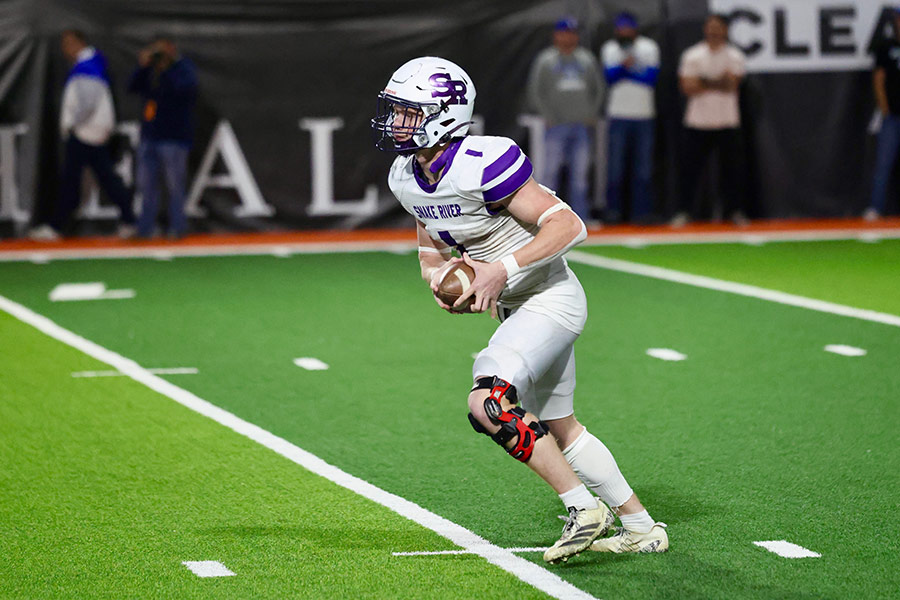 Snake River football Bryden Mortensen
