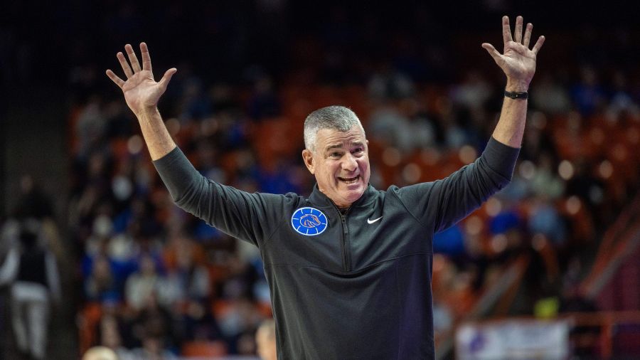 Boise State heads to tropical paradise of Maui, but it’s a ‘business trip’