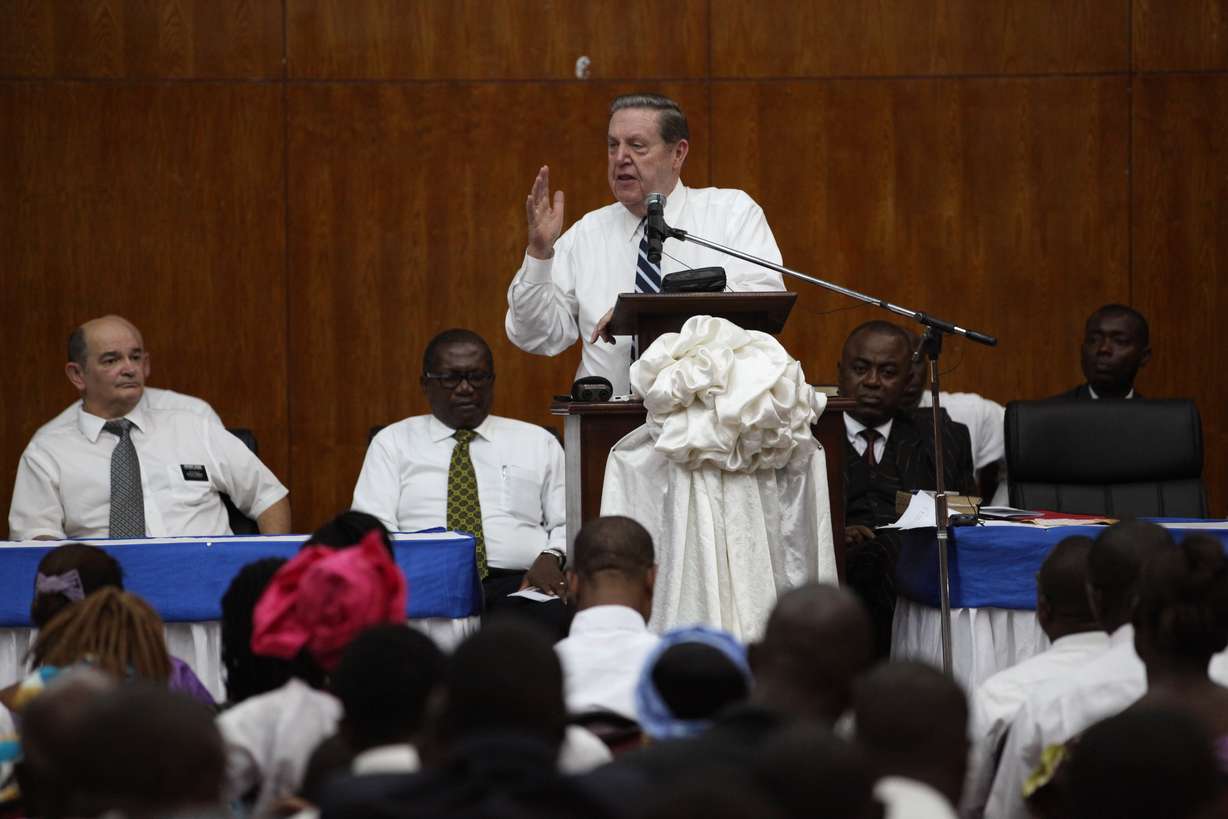 Elder Jeffrey R. Holland of the Quorum of the Twelve Apostles created the 3,000th stake in The Church of Jesus Christ of Latter-day Saints in Sierra Leone in 2012. (Photo: The Church of Jesus Christ of Latter-day Saints)