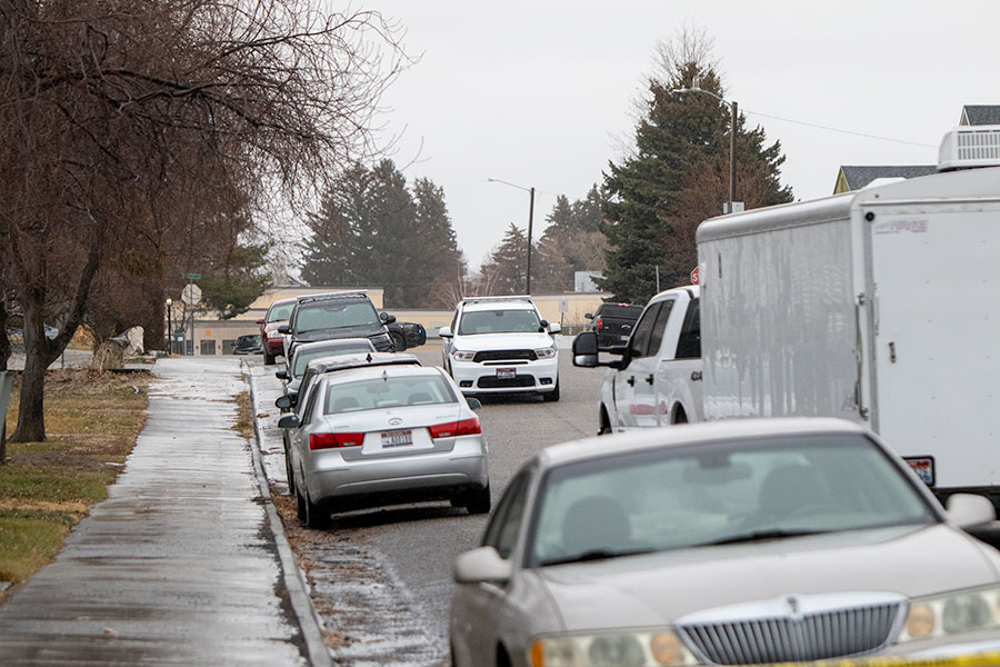 Idaho Falls Police Officers blocking the area of Cleveland Street during a critical incident on Dec. 22. | Daniel V. Ramirez, EastIdahoNews.com