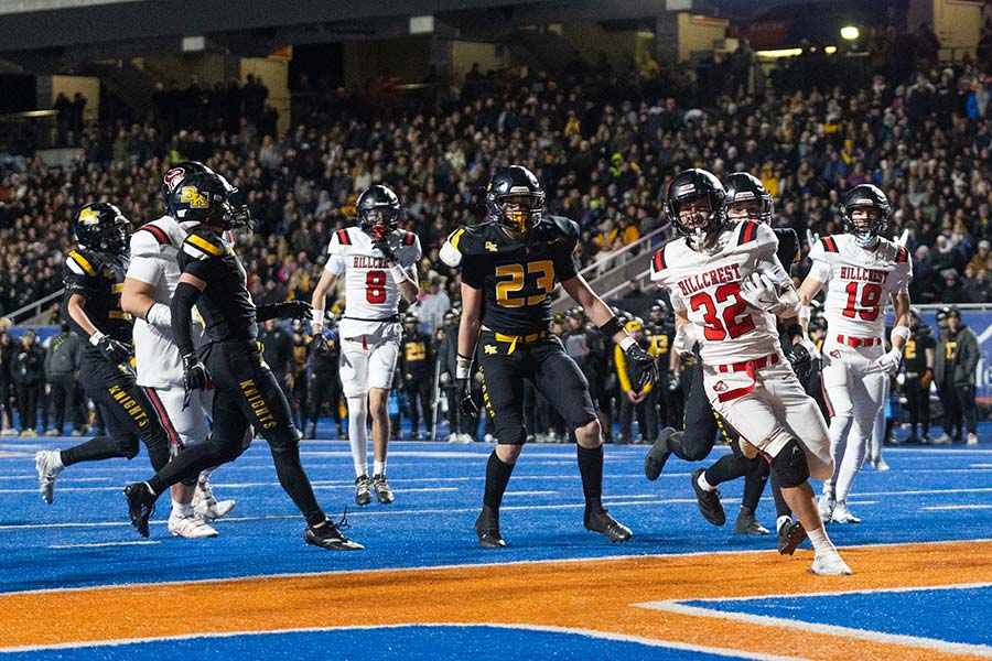 Hillcrest football Dax Sargent scores