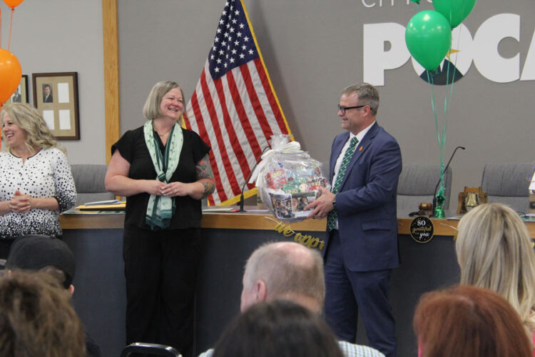 Brian Blad accepts UNO basket