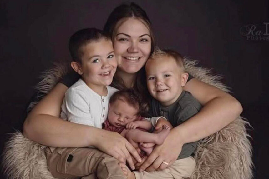 Cassie Clinger with her children. | Facebook