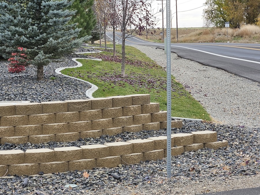 Photo 3 Squiggly line no purpose Mowing nightmare Gibbons