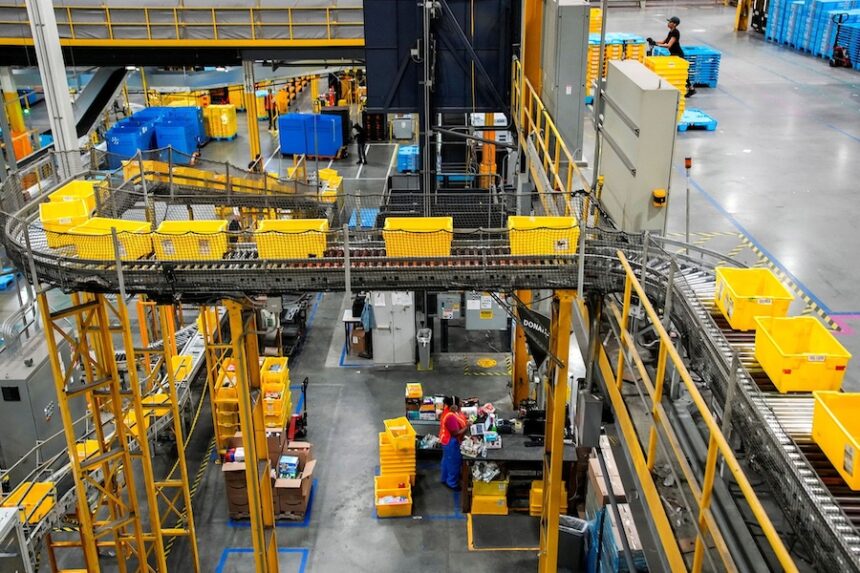 cnn L19jb21wb25lbnRzL2ltYWdlL2luc3RhbmNlcy9jbWtuNHZkYmYwMDBtM2I2cGZsemxld2Zy L19jb21wb25lbnRzL2FydGljbGUvaW5zdGFuY2VzL2Nta24zanpkNDAwOW0yN3FkMzR4aGdueXo