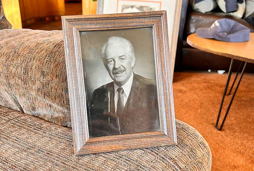 A photo of Reed Hansen on display in Marilyn's home. | Rett Nelson, EastIdahoNews.com