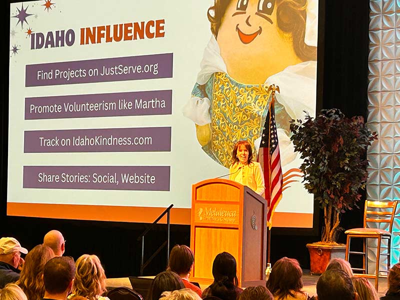 Jessica Cooper Whiting speaking to Saturday's crowd inside the Melaleuca Conference Center. | Rett Nelson, EastIdahoNews.com