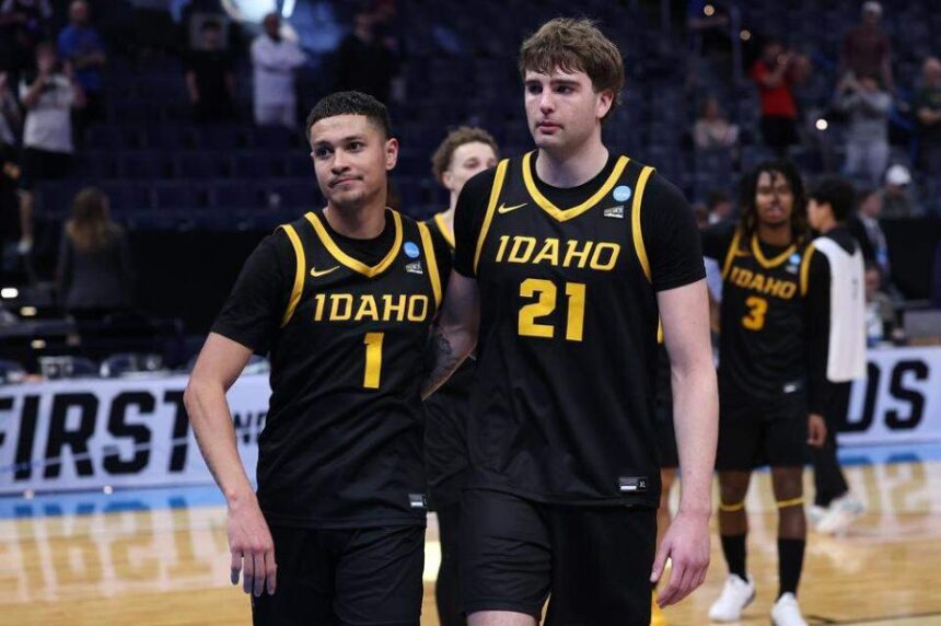 Trevon Blassingame, left, and Seth Joba of the Idaho men’s basketball team react after losing 78-47 to Houston in the first round of the NCAA Tournament on Thursday in Oklahoma City. Stacy Revere Getty Images