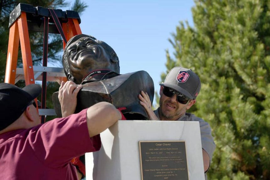 Chavez bust being removed