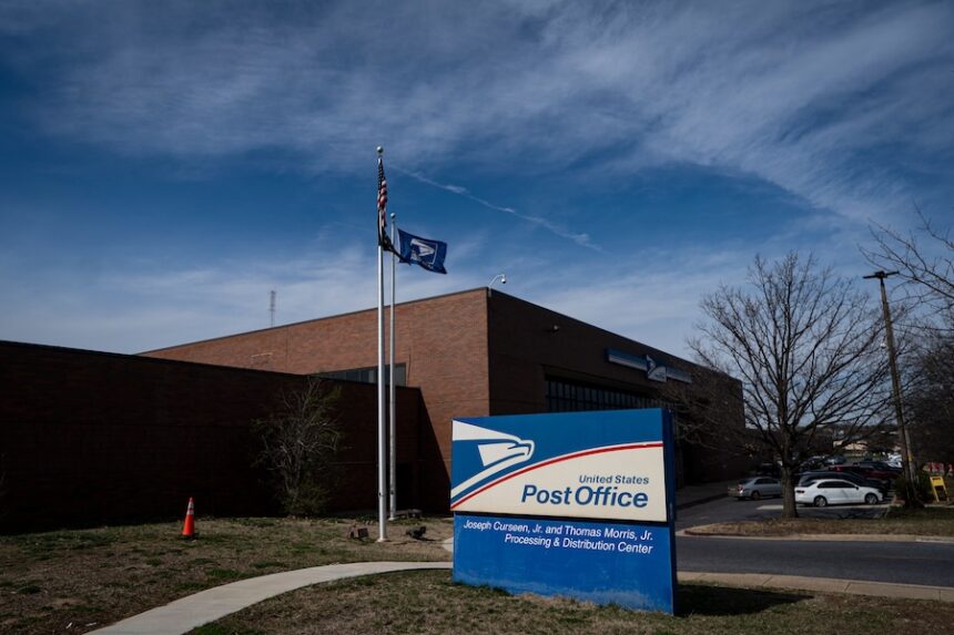 The United States Postal Service (USPS) Washington Main Office in Washington, DC. | Al Drago/Bloomberg