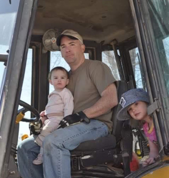 Dean Haight and two children. | Courtesy Mike Anderson