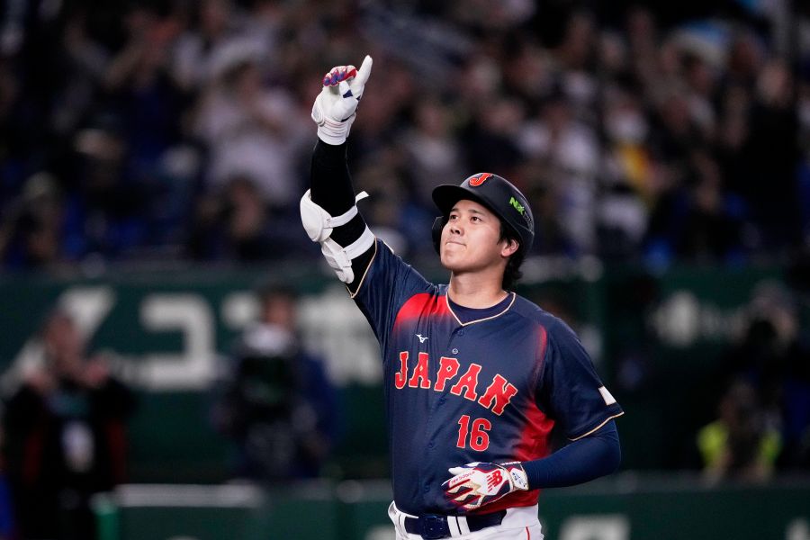 Shohei Ohtani hits a grand slam at the World Baseball Classic after putting on a show in BP