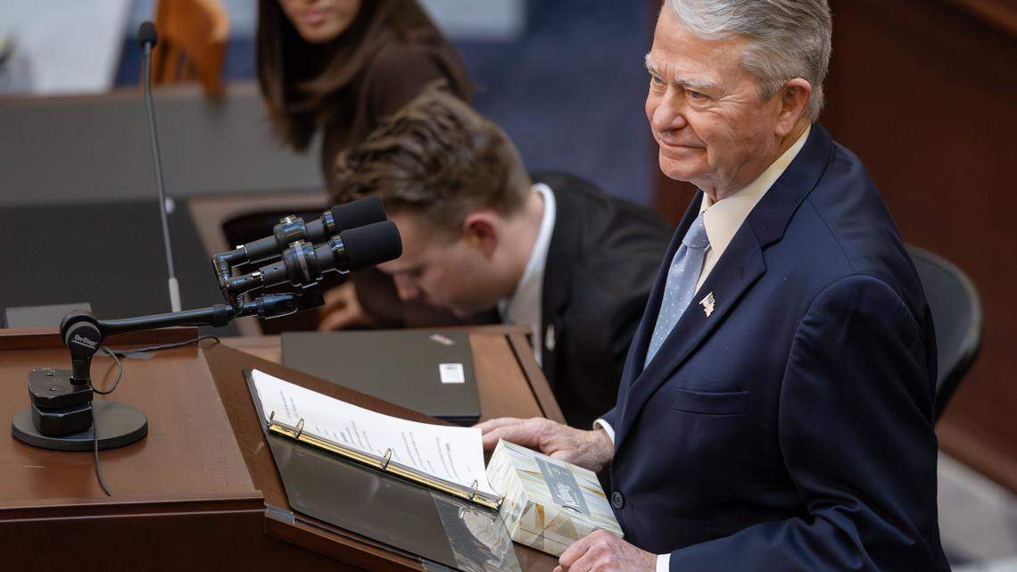 ‘Angry and frustrated’: Teachers’ union issues vote of no confidence in Idaho governor