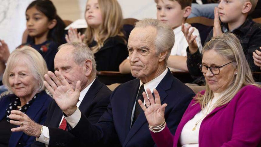 Former Idaho Gov. Dirk Kempthorne, center, and former Idaho first lady Patricia Kempthorne, right, are recognized at the State of the State address on Jan. 12.