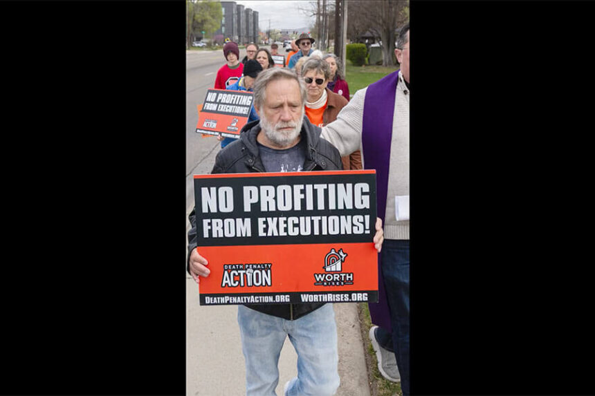 firing squad chamber protest