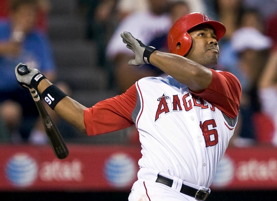 Garret Anderson, the talented outfielder and Angels career hits leader, dies at 53