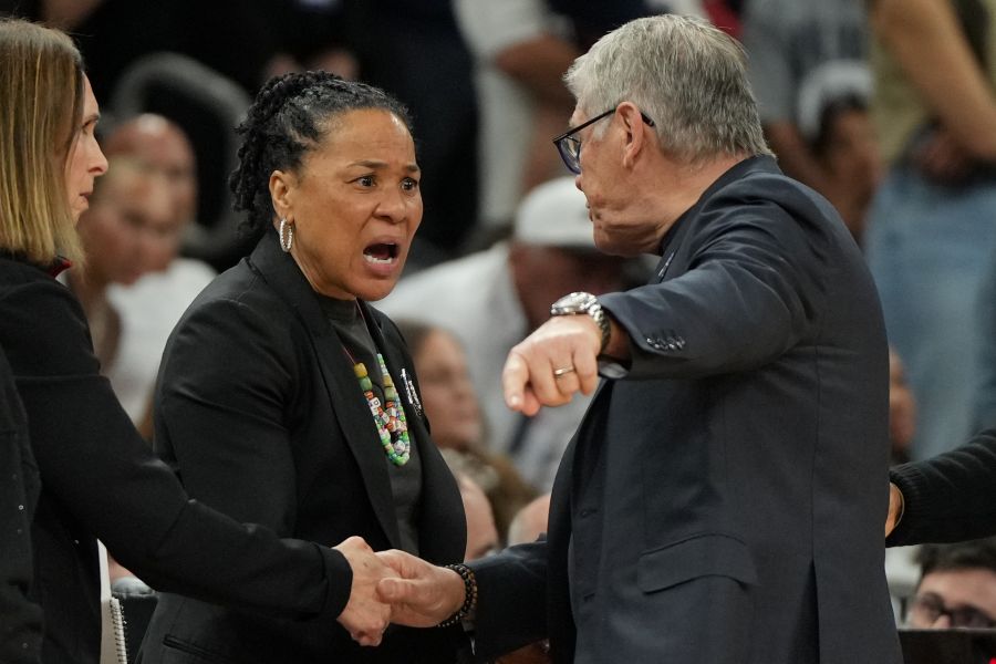 Auriemma rips officials and beefs with Staley, but bad night for Strong and Fudd is why UConn fell
