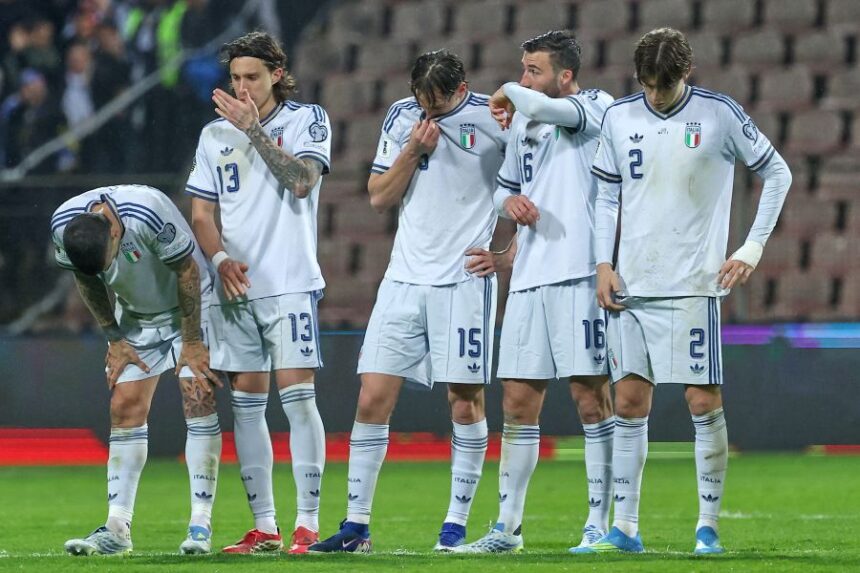 Italy players react during a penalty shootout during the World Cup qualifying playoff final soccer match between Bosnia and Italy in Zenica, Bosnia, Tuesday, March 31, 2026. (AP Photo/Armin Durgut)