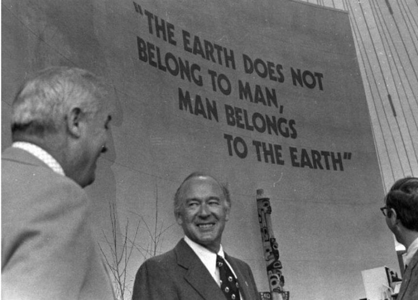 Idaho Gov. Cecil Andrus (center) attends the 1974 Spokane World’s Fair, the first world’s fair to feature an environmentally conscious theme. Andrus, the longest-serving governor in Idaho history, cared deeply for the state’s open spaces and public lands. He went on to serve as U.S. Secretary of the Interior during the Jimmy Carter administration. | Courtesy Cecil D. Andrus Papers, Special Collections and Archives at Boise State University