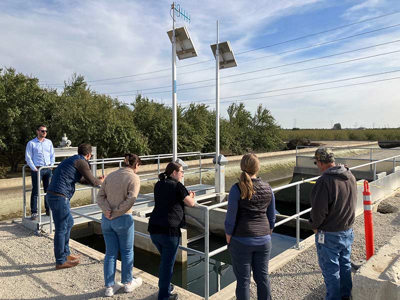 INL and PNNL team members discuss irrigation project facilities and operations with TID staff 